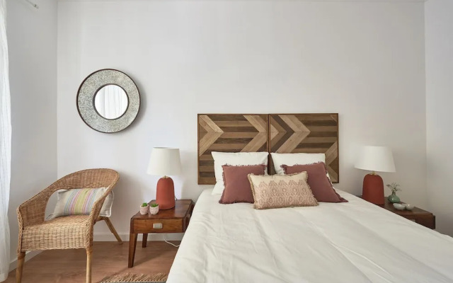 Belém Light Filled Apartment, By TimeCooler