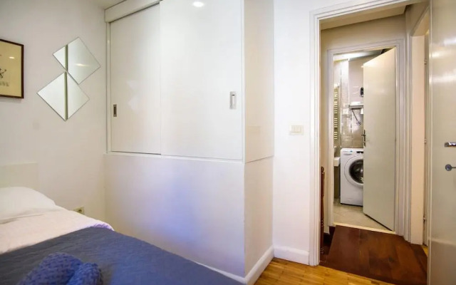 Luan Old Town Apartment by Duhomes