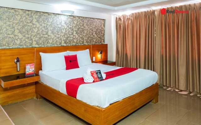 RedDoorz Near Tan Dinh Market 3 – Guest Rooms – Ho Chi Minh City