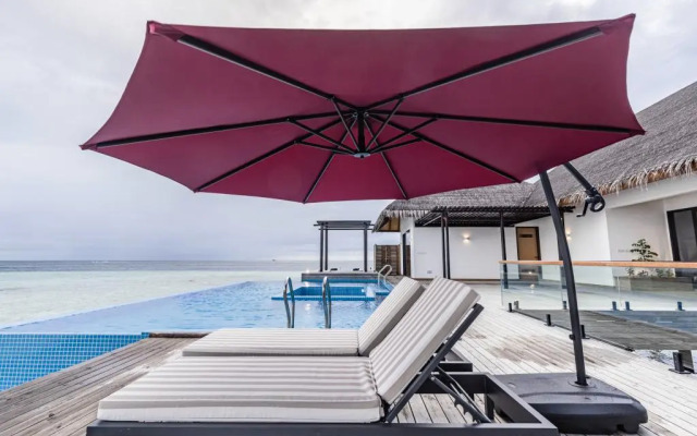 NOOE Maldives Kunaavashi Hotel