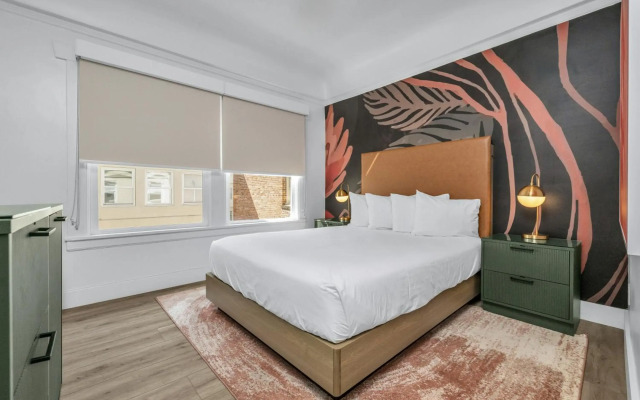 Nob Hill Hotel