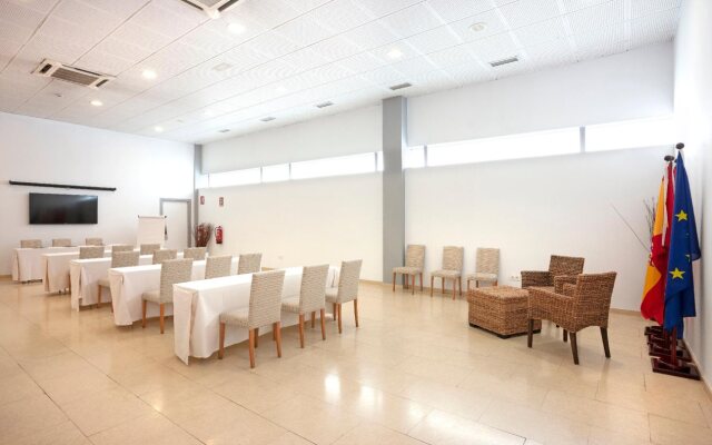B&B HOTEL Logroño Las Cañas