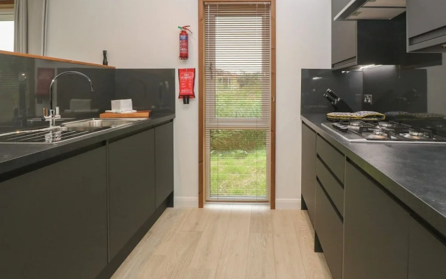 12 Meadow Retreat