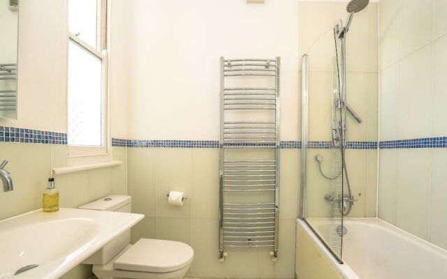 The Glasshouse Escape - 5BDR Victorian Jewel with Modern Twists in Jericho