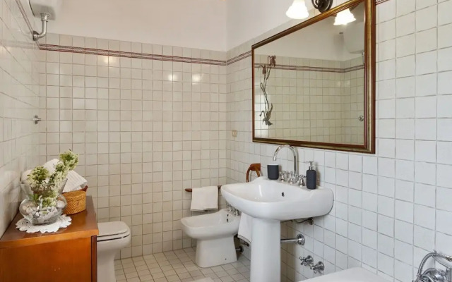 Traditional Villa in Varano With Private Garden