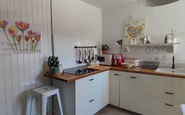 Stunning 2-bed House in Jezera With Sea Views