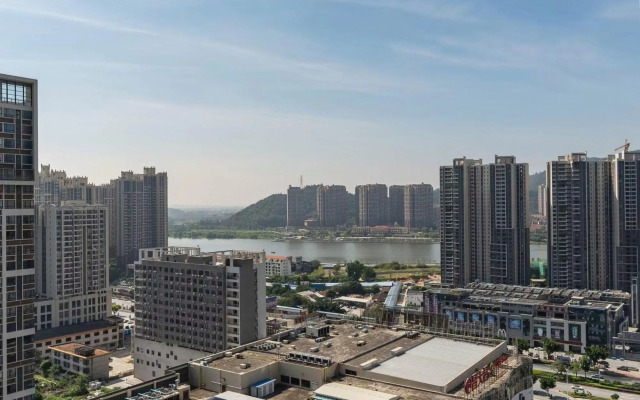 Heben Apartment (Sihui Guohui Nanguo Yudu Shop)