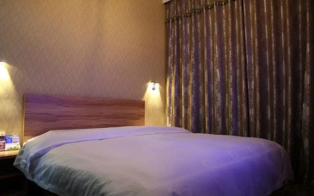 Caihong Jia'ri Inn Donghu Branch