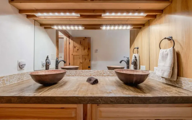 Flathead River Retreat For 15!