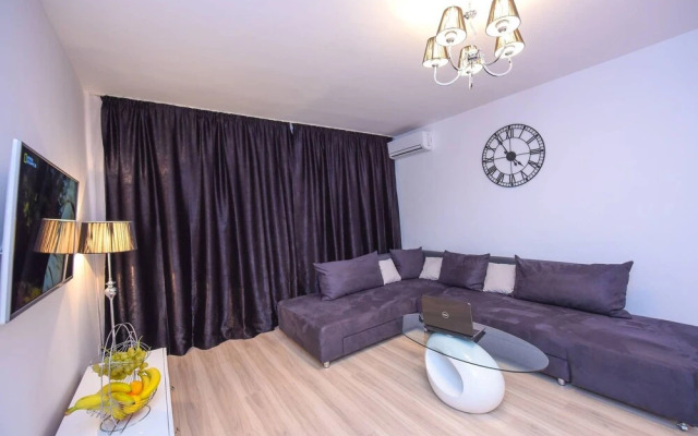 Privilege Apartment - Two Bedrooms - 5 Guests - Cismigiu Gardens