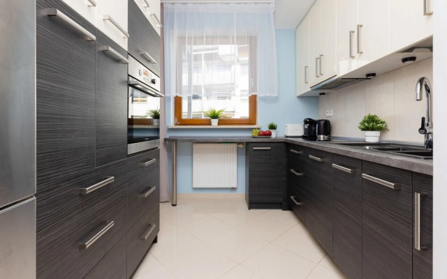 Apartment Warsaw Kopalniana by Renters