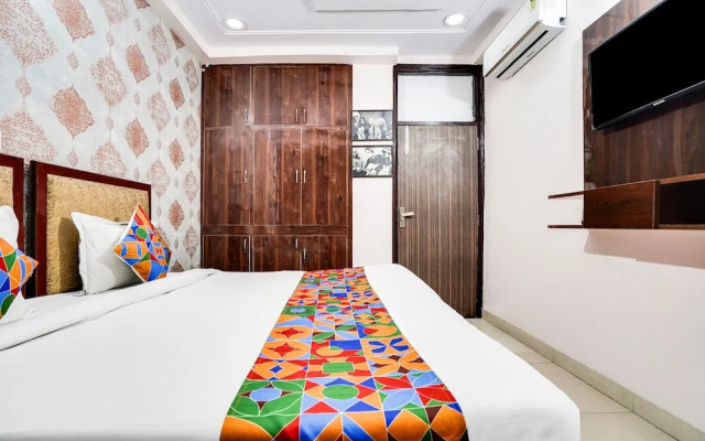 OYO Townhouse 1077 Hotel travel time