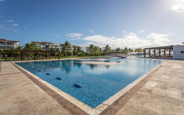 Casa Alma 2 Bedroom Apts by RedAwning