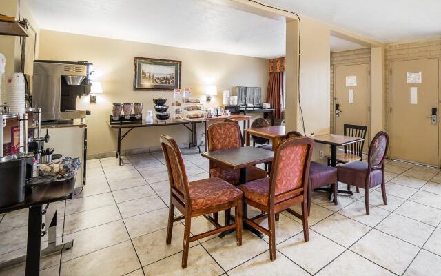 Econo Lodge Downtown