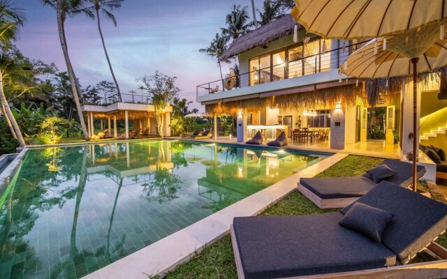 New!ubud Hideaway 6BR Villa w/ Ricefield View