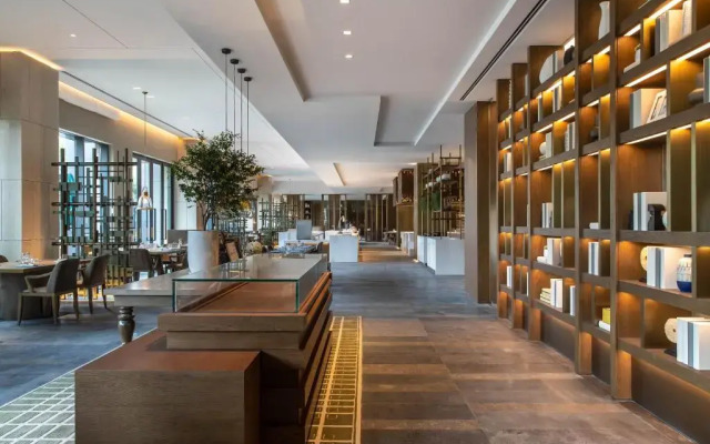 Joyze Hotel Xiamen, Curio Collection by Hilton