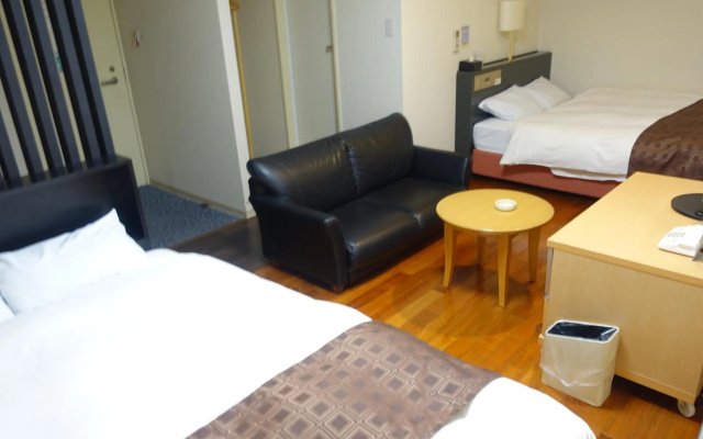 Hotel Crown Hills Himeji – Guest Rooms – Himeji