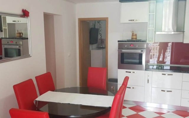 Apartment Split Center