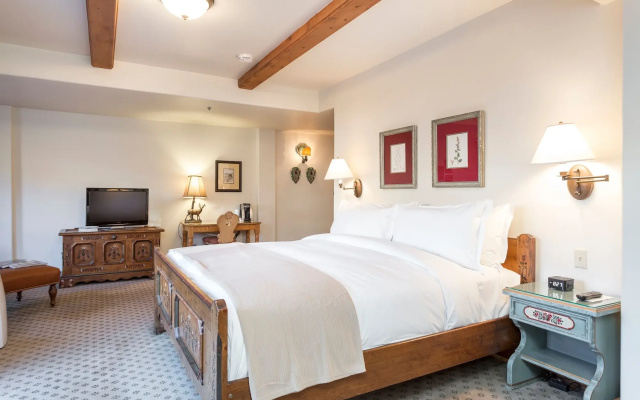 Goldener Hirsch, Auberge Collection
