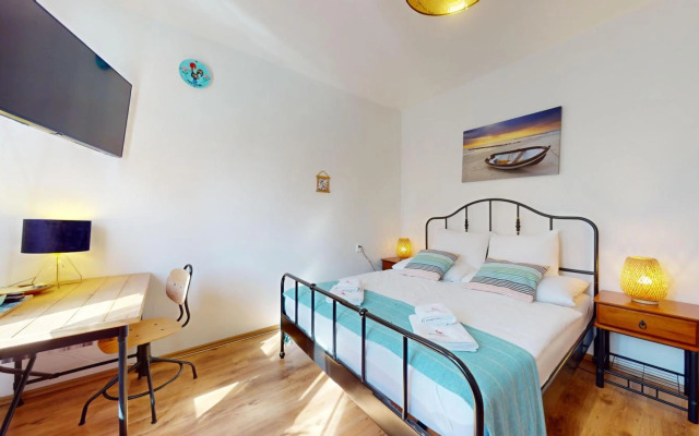 Ron De Mar #3 modern room