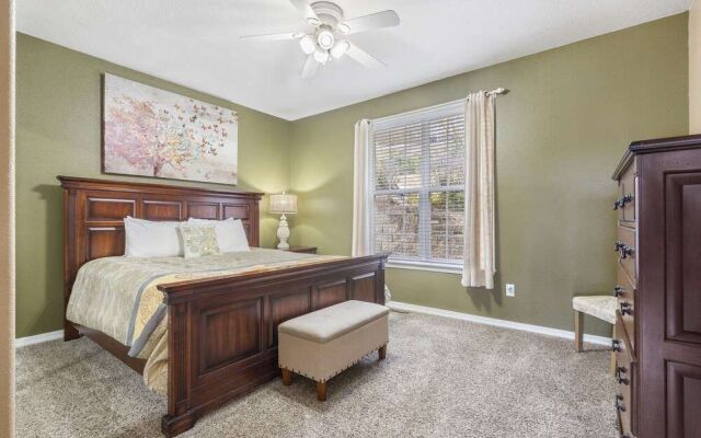 The Greenview Manor - Lake Views