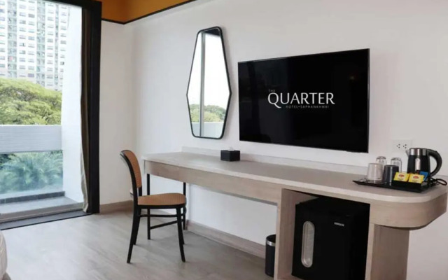 The Quarter Saphankhwai by UHG