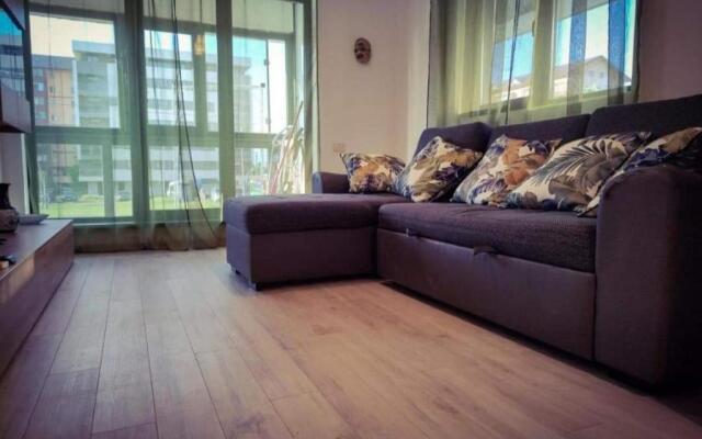 Green Leaf Home
