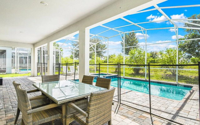 Elegant Home With Resort Amenities, Gameroom