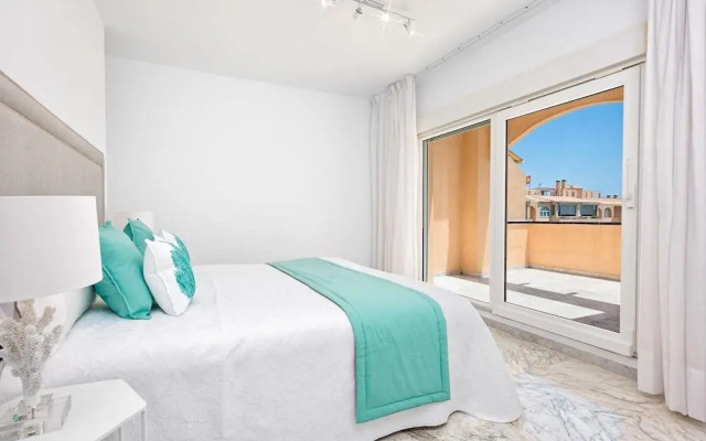 Well-located & Nice Views 2BDR Apt in Los Álamos