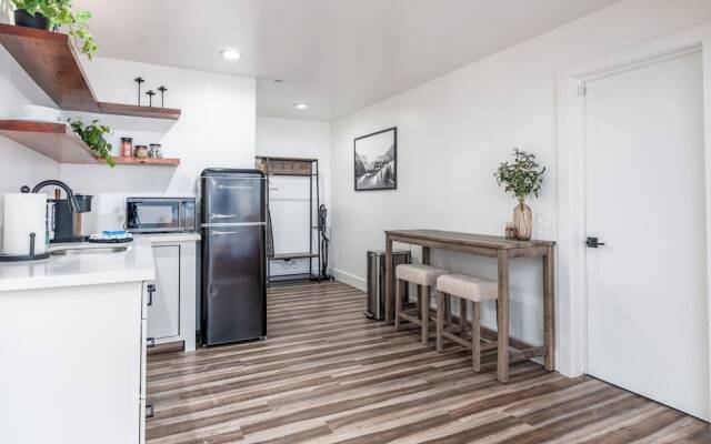 The Four Daughters Inn