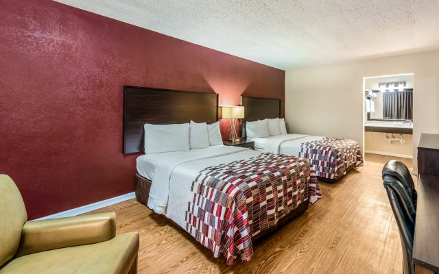 Red Roof Inn & Suites Wapakoneta