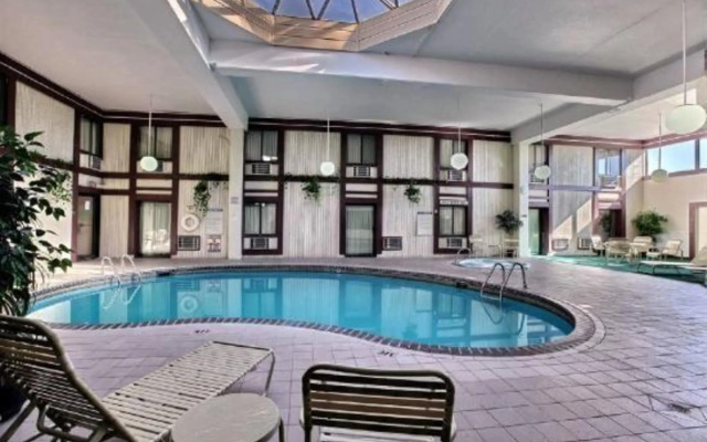 Crookston Inn and Convention Center