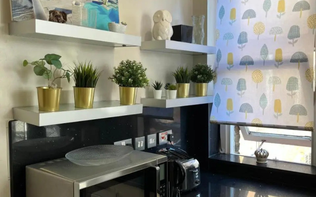 Stunning 1 Bedroom in Stunning Location - Mayfair Area