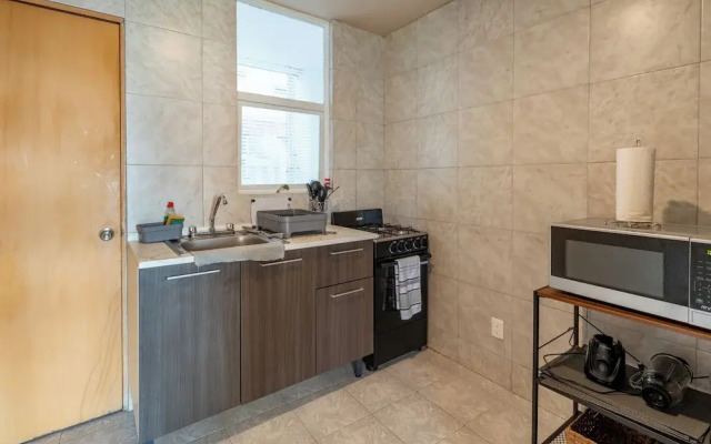 Polanco Flat - Laundry- Parking-elevator-sleeps 10