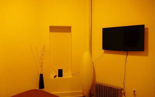 Beautiful Studio Near Central Park