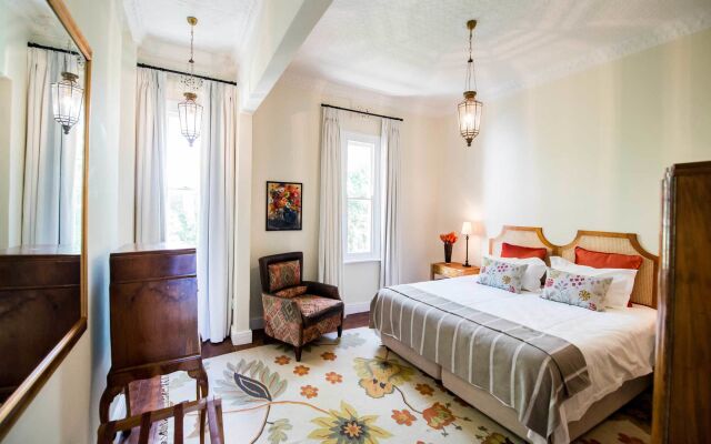 The Inn at Castle Hill