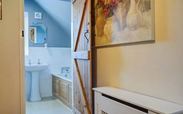 Aelia Cottage, Cirencester