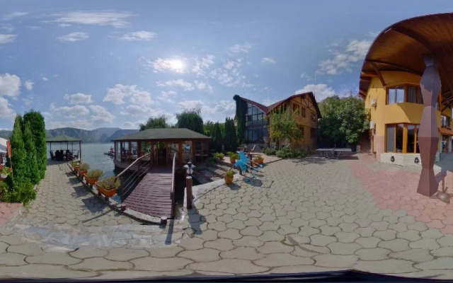 . Pensiunea MELBA New