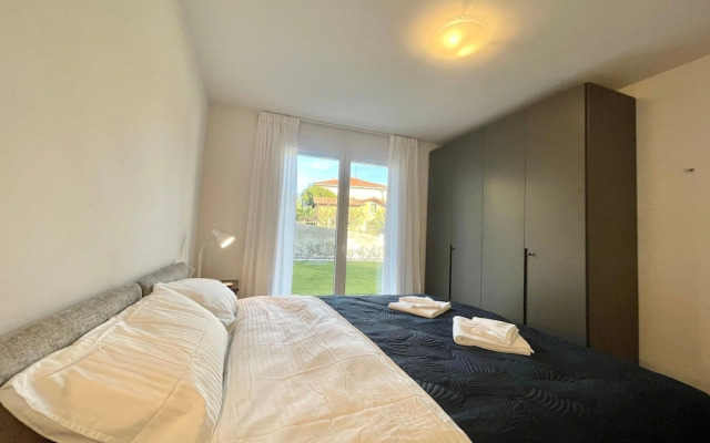 Modern House Apartment 1