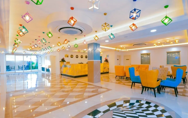 Crystal Club World of Colours - All inclusive
