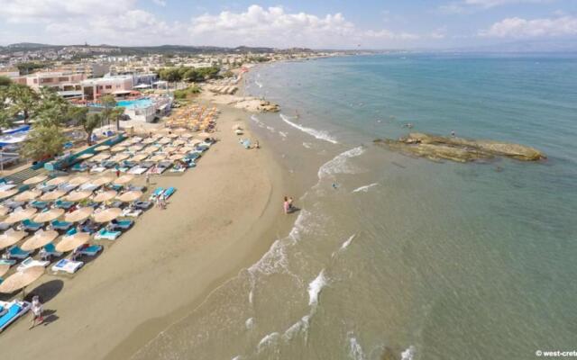 # 6 Giorgos & Chara apartments