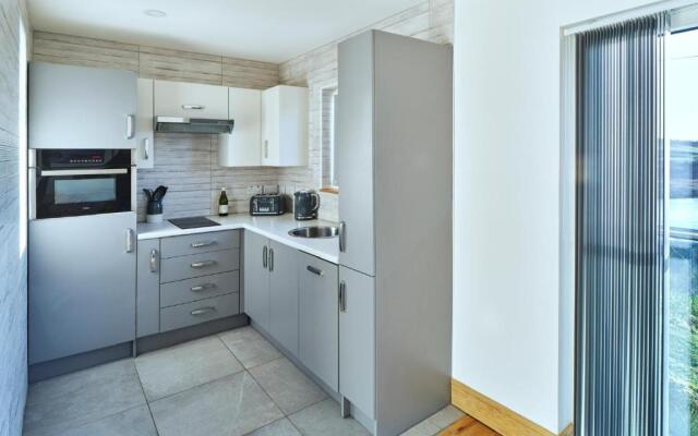 Red Watch Apartment