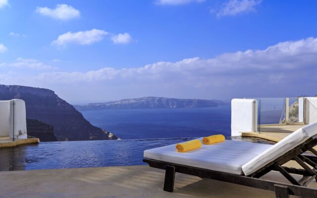 Apeiron Blue Santorini - Sustainable Adults Only 14+