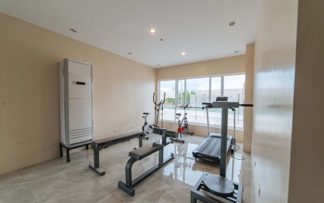 RedDoorz Premium near Health Centrum Banica