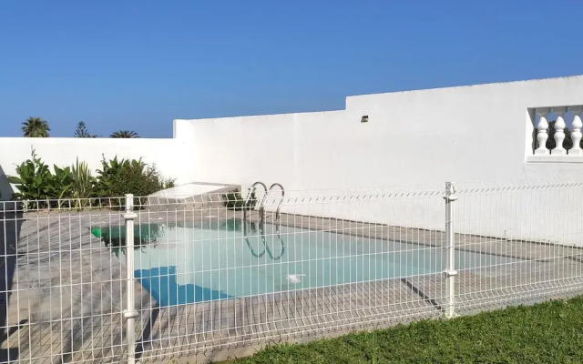 Calma Holiday Home 22606