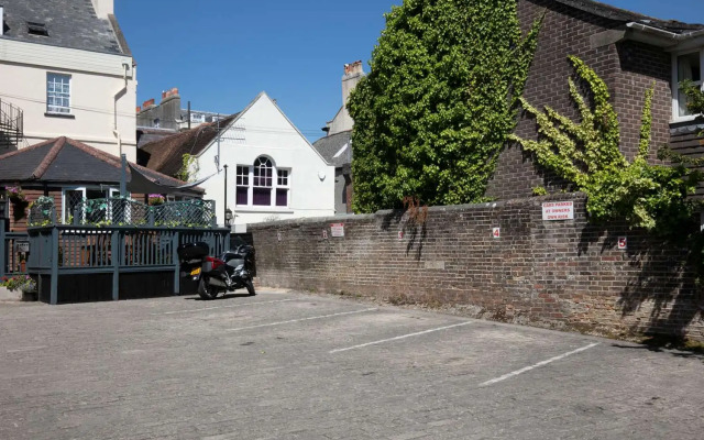 Sleeping Bear Hotel Dorchester