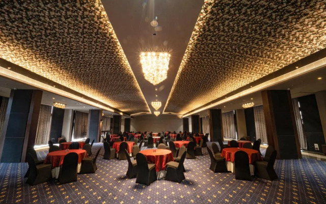 Essentia Luxury Hotel Indore