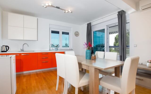 Lovely Apartment in Novalja with Patio near Sea Beach