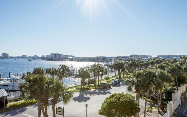 East Pass Towers 304 3 Bedroom Condo by RedAwning