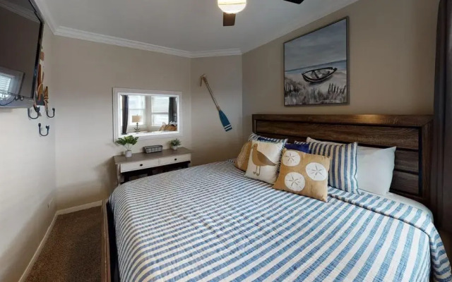 Seascape 2107 1 Bedroom Condo by RedAwning